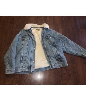 American eagle FUR lined boyfriend denim jacket
